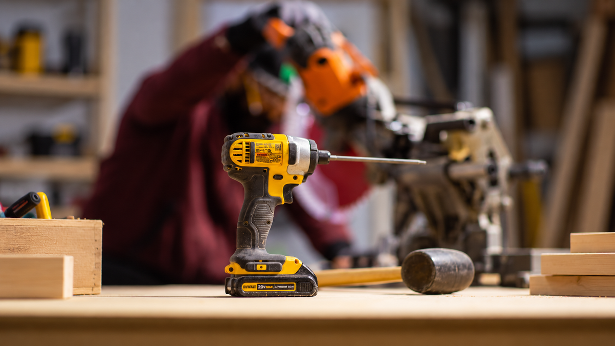 Power Tools & Accessories
